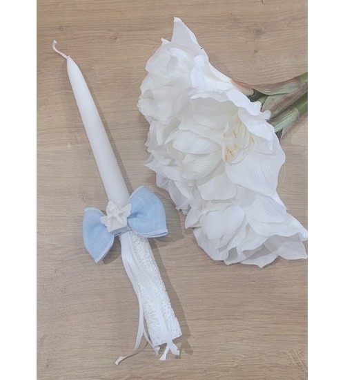 Krikšto balta žvakė su papuošimu ir angeliuku - kaspinėliu 30 cm. Spalva šviesiai mėlyna / balta